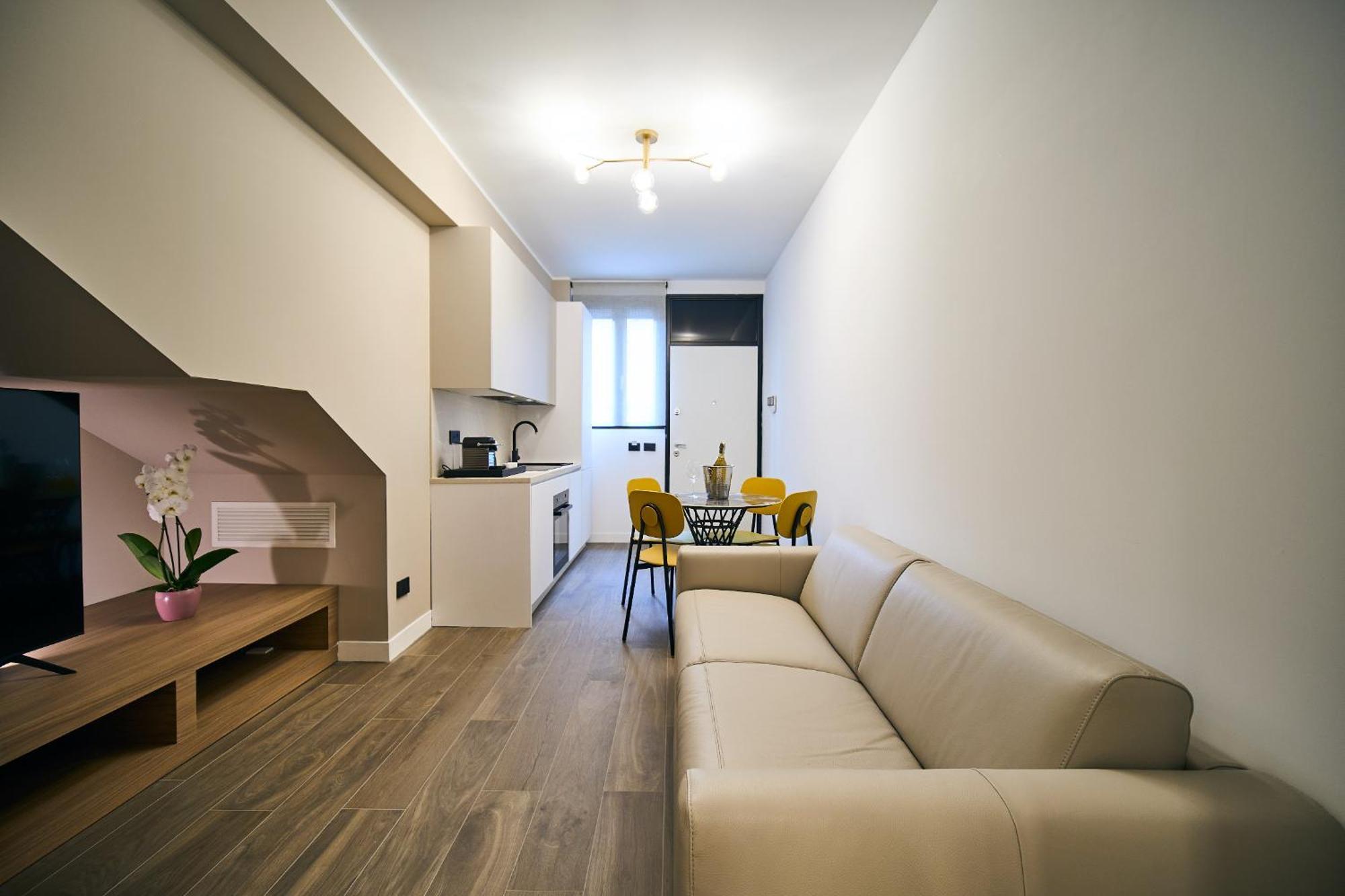 Picasso Golden House Next To Duomo Apartment Milan Exterior photo