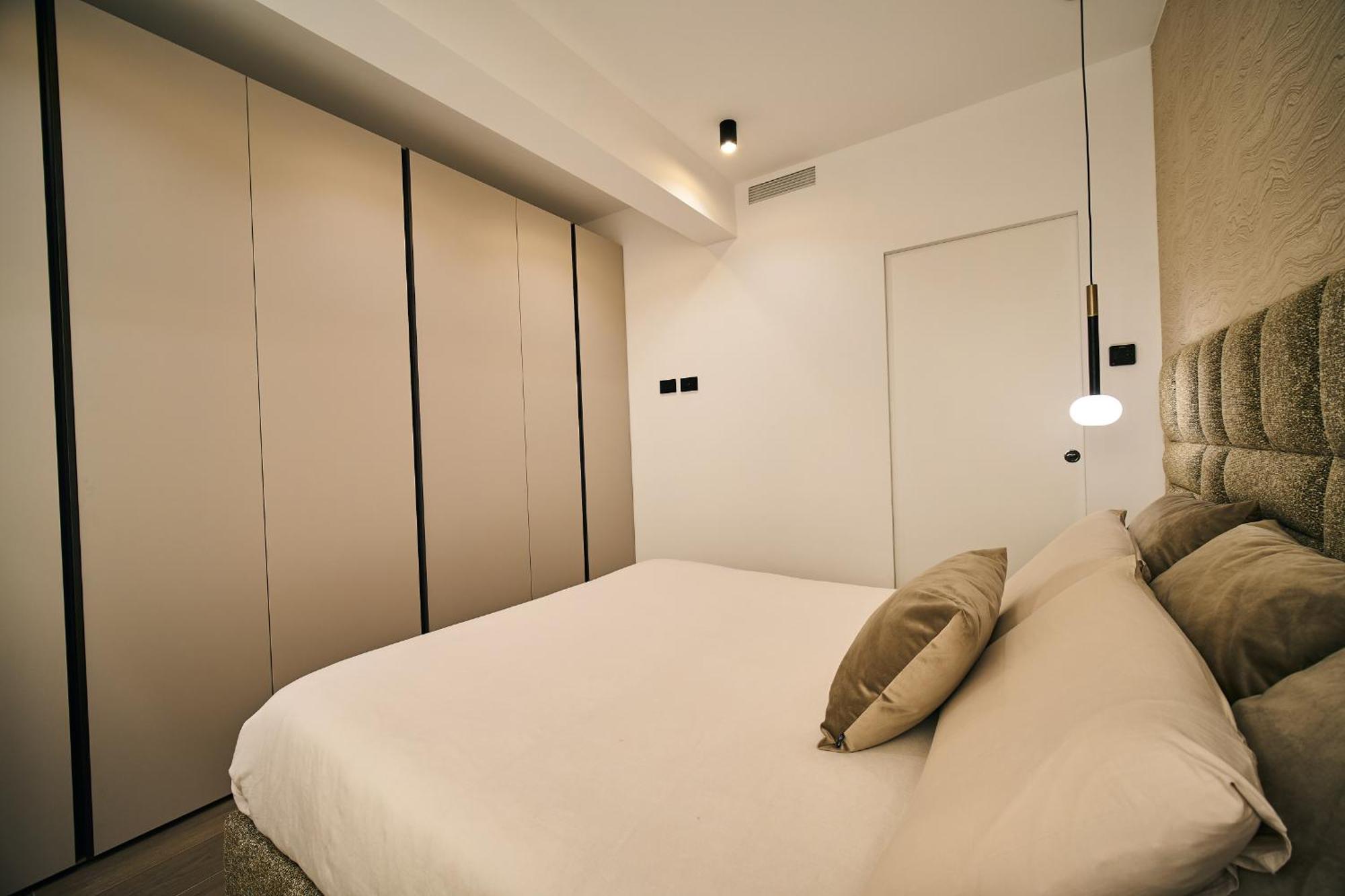 Picasso Golden House Next To Duomo Apartment Milan Exterior photo